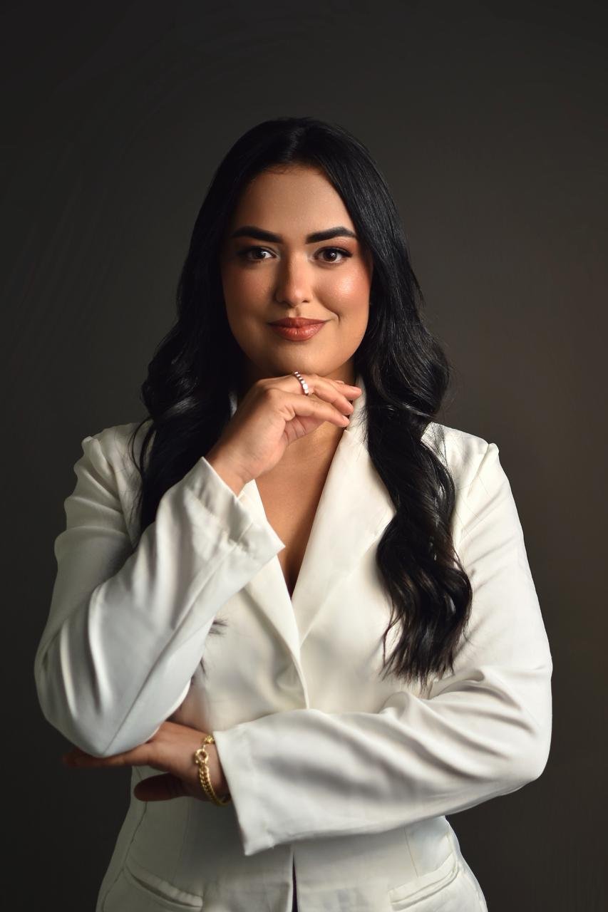 Daiane Machado — Expert em design de sobrancelhas e criadora do método Designer 360